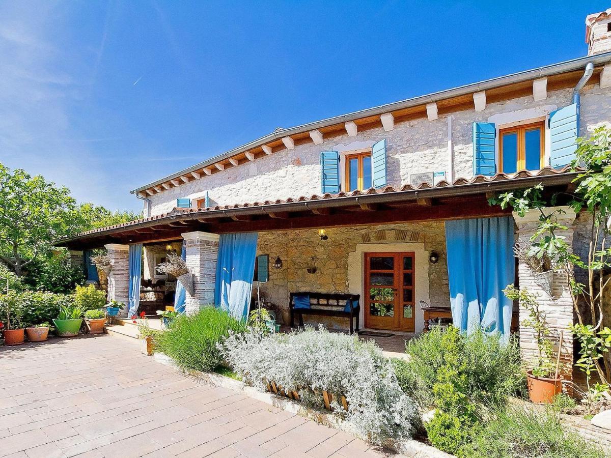 Villa Kazun With Private Pool And Two Gardens Marčana Extérieur photo