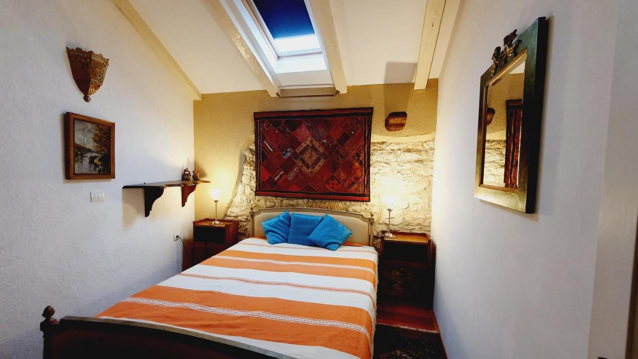 Villa Kazun With Private Pool And Two Gardens Marčana Extérieur photo